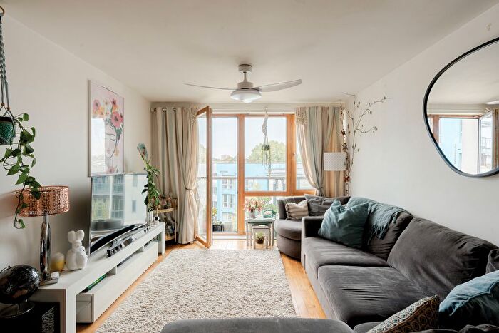2 Bedroom Flat For Sale In Ratcliffe Court, Sweetman Place, BS2