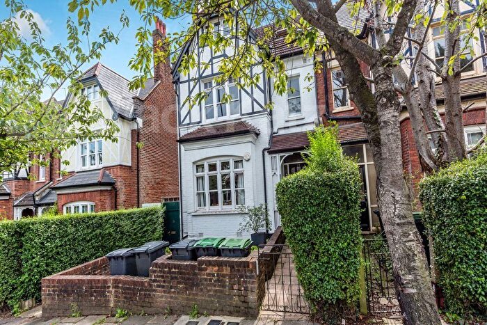 3 Bedroom Flat To Rent In Cranley Gardens, Muswell Hill, N10