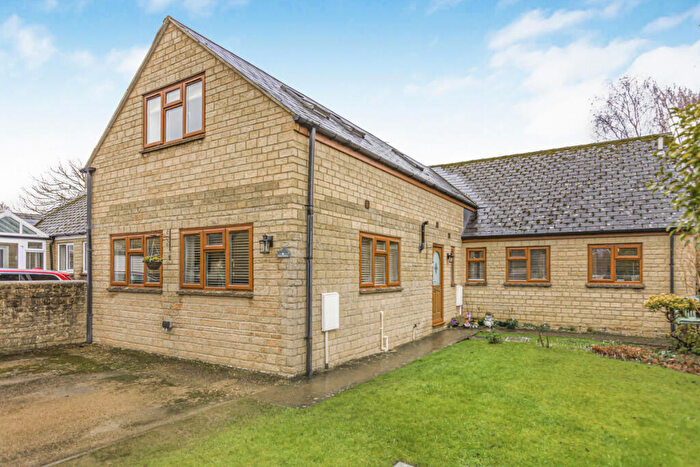 4 Bedroom Detached House For Sale In Park Close, Kirtlington, OX5