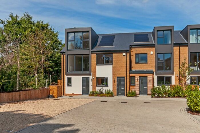 2 Bedroom Maisonette To Rent In More Place, St. Matthews Road, Winchester, SO22