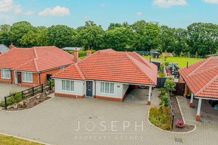 3 Bedroom Bungalow For Sale In Folly Lane, Copdock, IP8