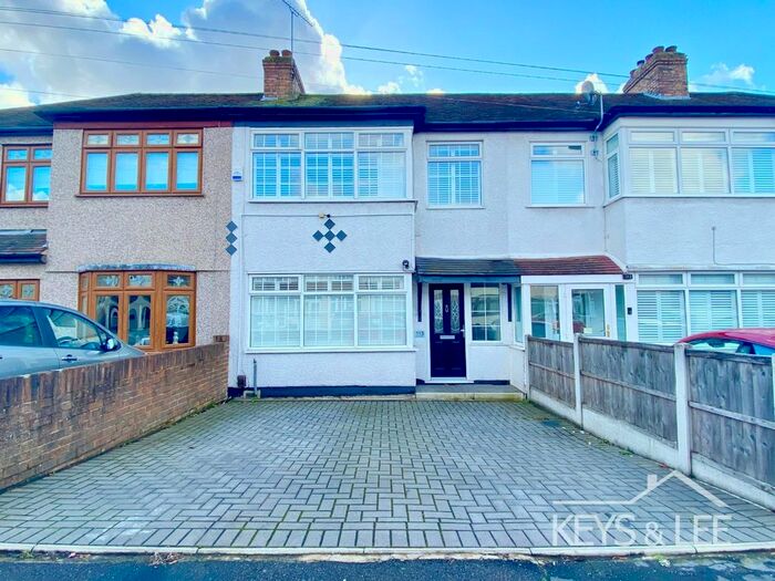 3 Bedroom Terraced House To Rent In Lynton Avenue, Romford, RM7