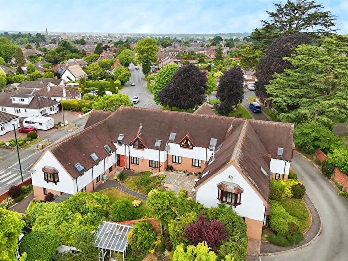 1 Bedroom Apartment For Sale In Church Close, Whitnash, Leamington Spa, CV31