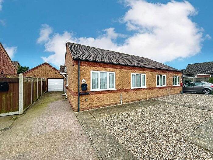 2 Bedroom Bungalow For Sale In Thurne Rise, Martham, NR29