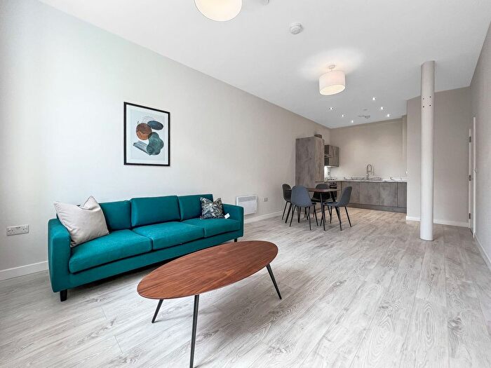 2 Bedroom Flat To Rent In Block E, Victoria Riverside, Leeds, LS10