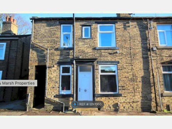 2 Bedroom Terraced House To Rent In Law Lane, Halifax HX3
