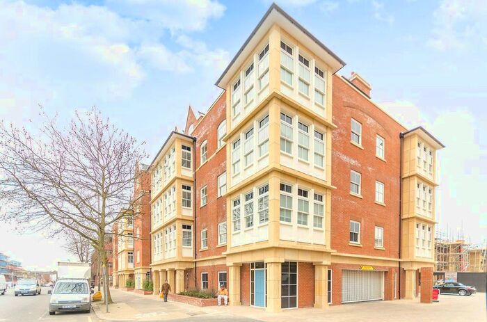 1 Bedroom Flat To Rent In Imperial Square, North Finchley, London, N12