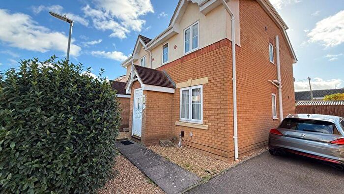 2 Bedroom Semi-Detached House To Rent In Alder Drive, Huntingdon, PE29
