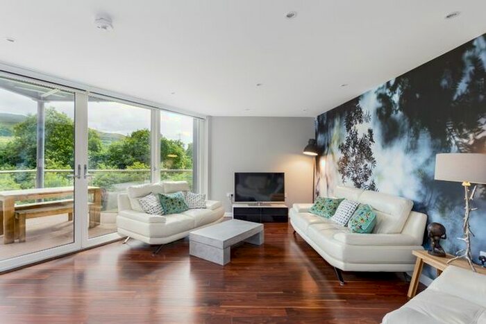 3 Bedroom Flat To Rent In Swanston Drive, Fairmilehead, Edinburgh, EH10