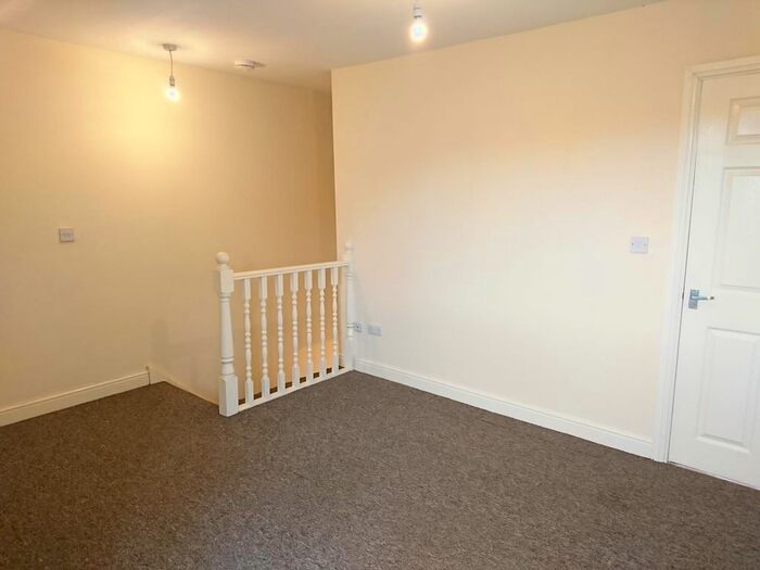 1 Bedroom Flat To Rent In Firth Park Road, Sheffield, S5