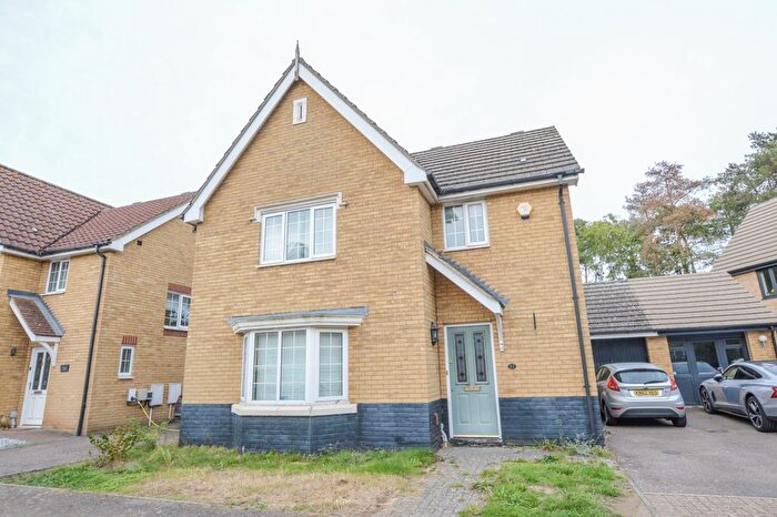 3 Bedroom Property To Rent In St Margarets Close, Thorpe Marriott, Norwich, NR8