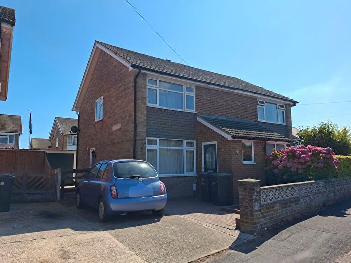 3 Bedroom Property To Rent In St. Marys Road, Hayling Island, PO11