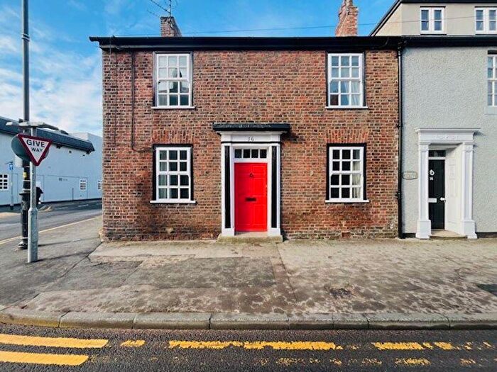 3 Bedroom Semi-Detached House For Sale In Hardhorn Road, Poulton, Poulton-le-Fylde, Lancashire, FY6
