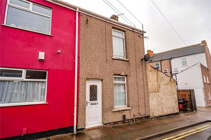 2 Bedroom End Of Terrace House For Sale In North Street, Cleethorpes, Lincolnshire, DN35