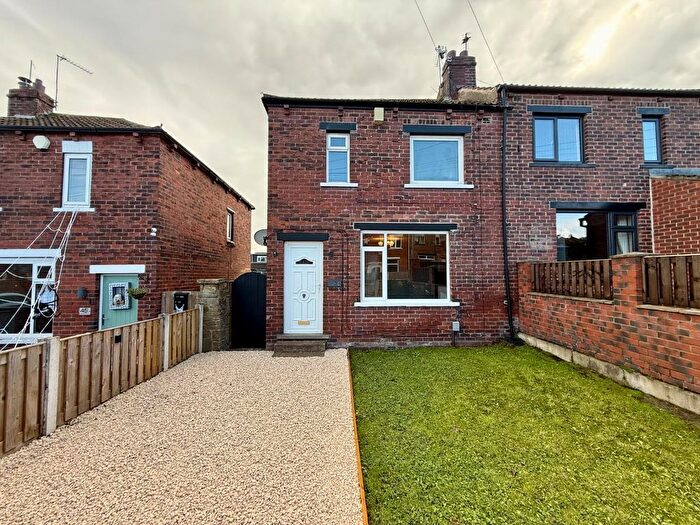 3 Bedroom Semi Detached House For Sale In Cornmill Drive, Liversedge, WF15