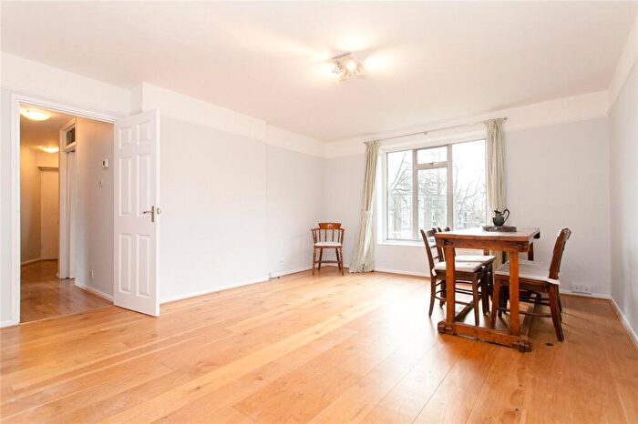 2 Bedroom Flat To Rent In Abbotts Close, Alwyne Road, N1