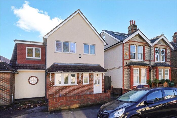 3 Bedroom Detached House For Sale In Felcott Road, Hersham, Walton-on-Thames, Surrey, KT12