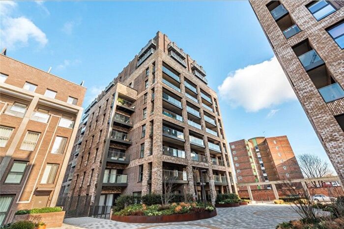 1 Bedroom Flat To Rent In Lyall House, London, E13