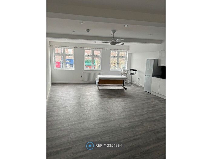 1 Bedroom Flat To Rent In London Road, Morden, SM4