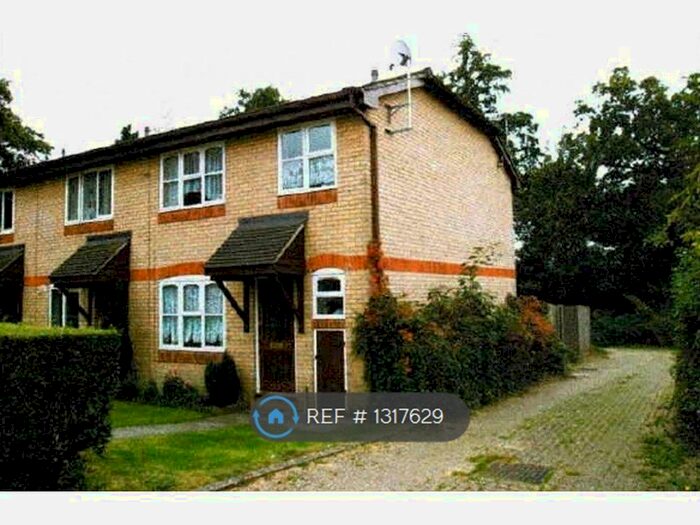 3 Bedroom End Of Terrace House To Rent In Dorset Gardens, East Grinstead RH19
