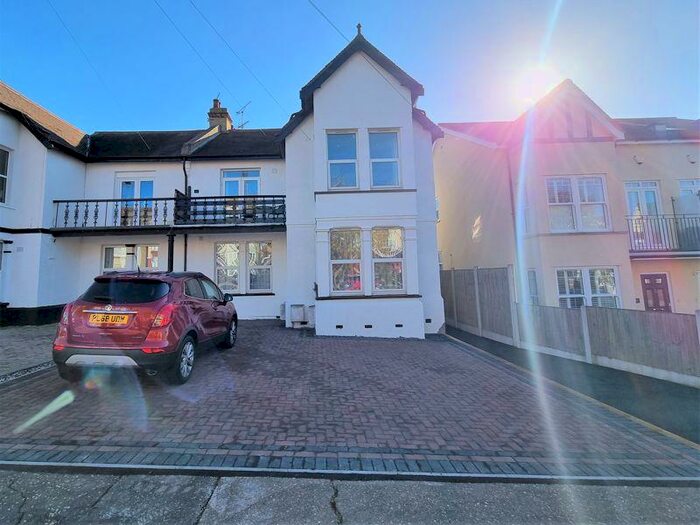 1 Bedroom Flat To Rent In Pembury Road, Westcliff-On-Sea, SS0