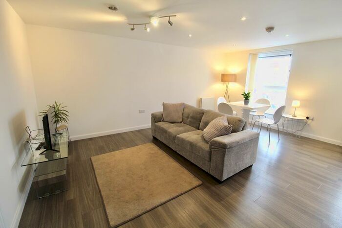 1 Bedroom Flat To Rent In Ocean Apartments, Park Road, Second Floor, AB24