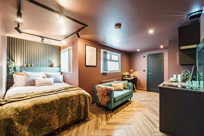 Studio To Rent In Allesley Old Road, Coventry, CV5