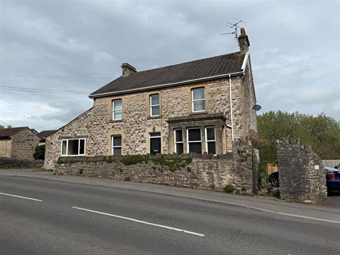 4 Bedroom Semi-Detached House For Sale In Wells Road, Westfied, BA3