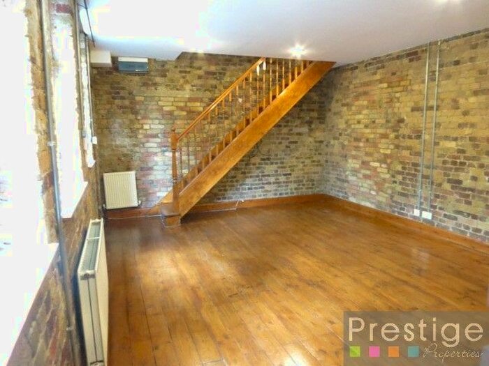 2 Bedroom Flat To Rent In Manor Road, London, N16