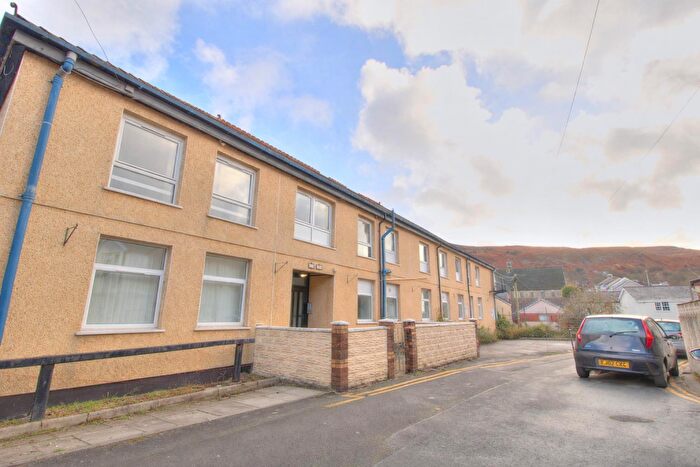 1 Bedroom Apartment To Rent In Office Street, Porth, CF39