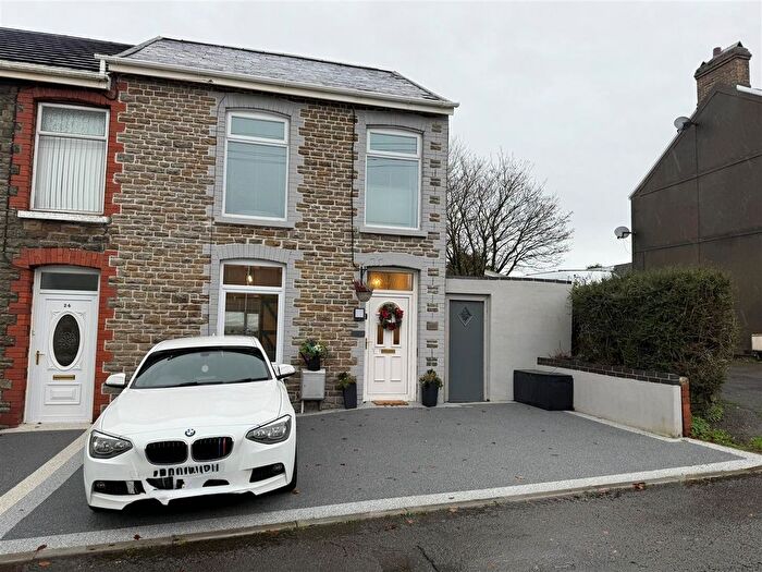3 Bedroom End Terrace House For Sale In Penygraig Road, Llanelli, SA14