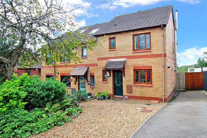 3 Bedroom Semi Detached House For Sale In Clos Yr Alarch, Thornhill, Cardff, CF14