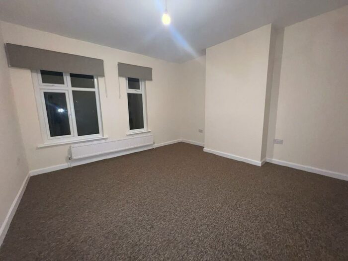 2 Bedroom Apartment To Rent In Stratheden Parade, Blackheath, SE3