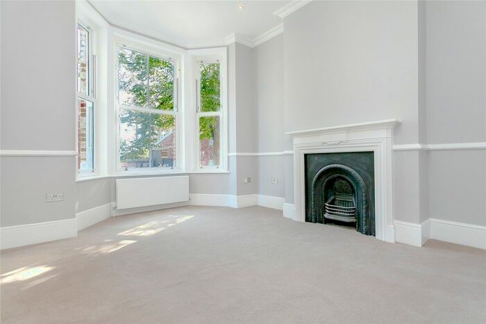 1 Bedroom Flat To Rent In Southwark Bridge Road, Tower Bridge, SE1