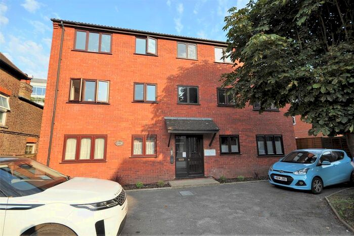 1 Bedroom Flat To Rent In Westland Road, Watford, WD17