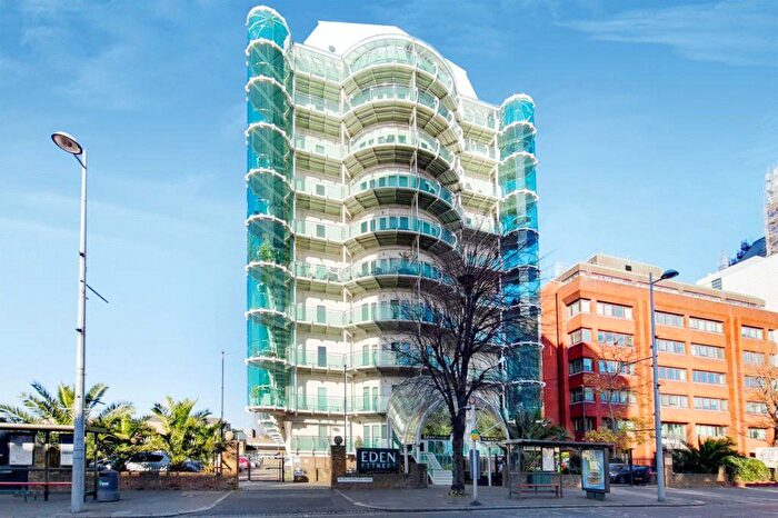 2 Bedroom Flat To Rent In Uxbridge Road, London, W5