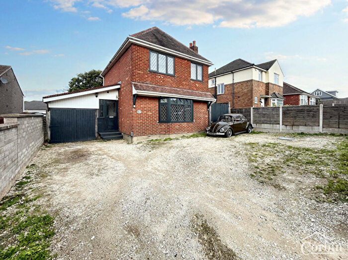 3 Bedroom Detached House For Sale In Paddington Grove, Bournemouth, BH11