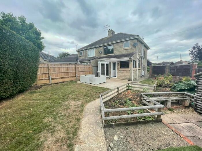 3 Bedroom Semi-Detached House To Rent In Rodbourne Cheney, Swindon, SN2