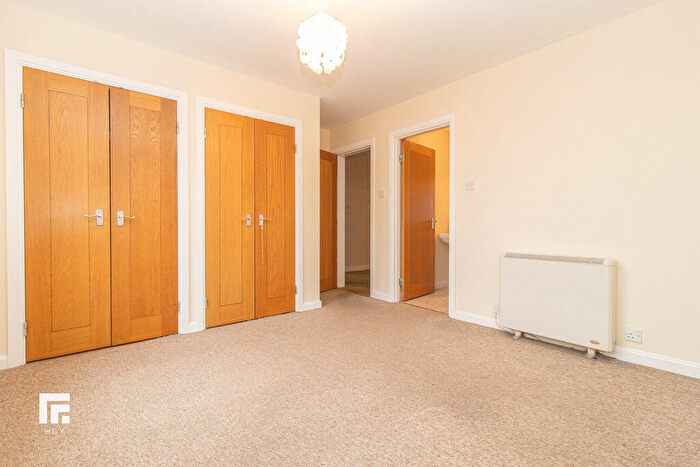 2 Bedroom Apartment To Rent In Adventurers Quay, Cardiff Bay, CF10