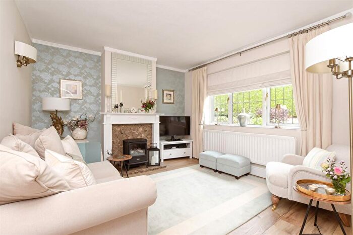 3 Bedroom Semi Detached House For Sale In Linnell Road, Redhill, Surrey, RH1