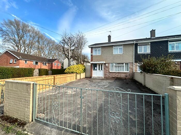 3 Bedroom Property To Rent In Alice Smith Square, Littlemore, Oxford, OX4