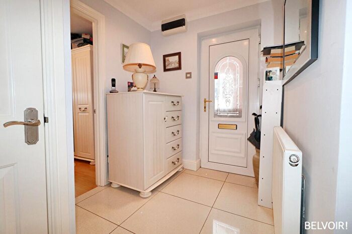 2 Bedroom Bungalow For Sale In Nant-Y-Hwyad, Glenfields, Caerphilly, CF83