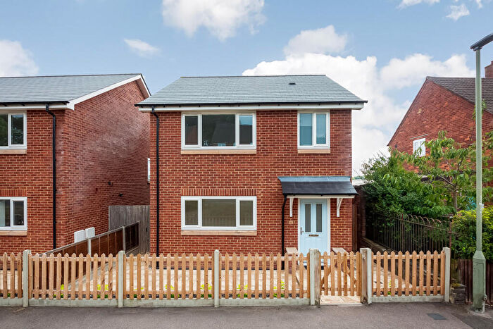 3 Bedroom Detached House To Rent In Whippendell Way, Orpington, BR5