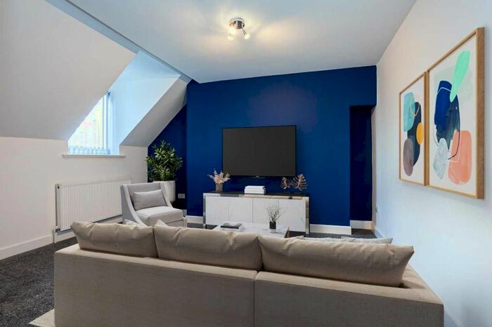 2 Bedroom Flat To Rent In Grosvenor Road, Newcastle, Staffordshire, ST5