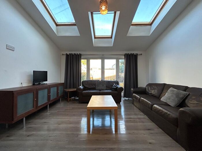 5 Bedroom End Of Terrace House To Rent In Llandaff Road, Pontcanna, CF11