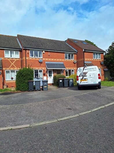 2 Bedroom Terraced House To Rent In Villiers Close, Luton, LU4