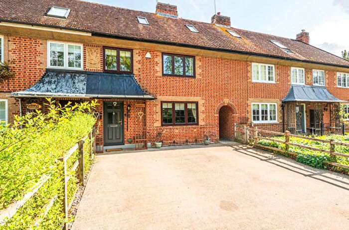 4 Bedroom Terraced House For Sale In Salisbury Road, Sherfield English, Romsey, Hampshire, SO51