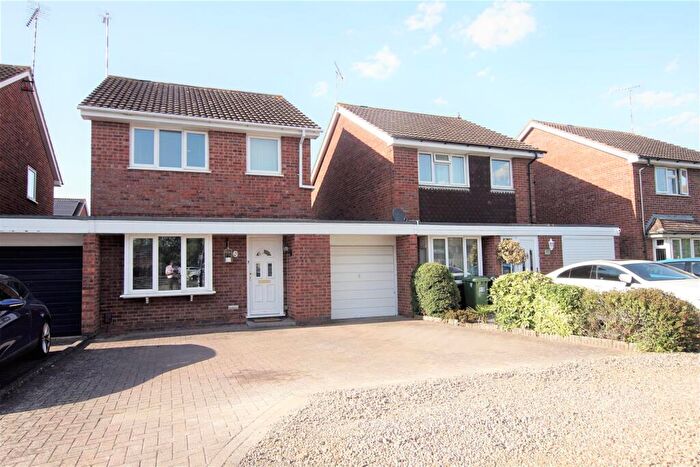 3 Bedroom Link Detached House To Rent In Walford Grove, Woodloes Park, Warwick, CV34