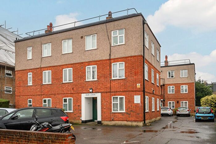 2 Bedroom Flat For Sale In Montague Road, Wimbledon, London, SW19