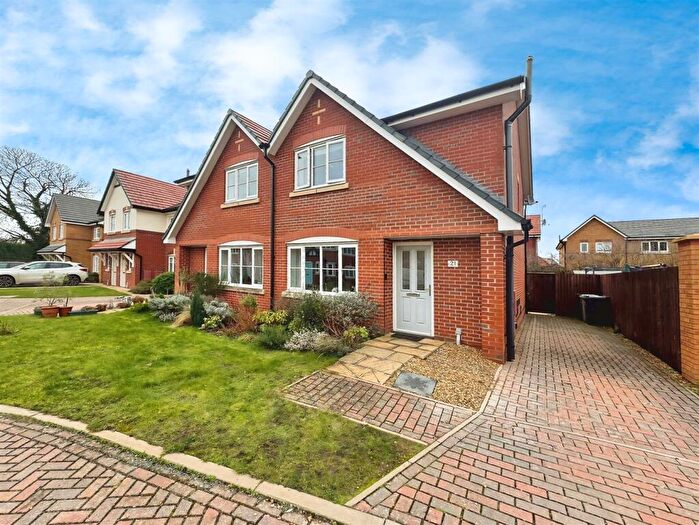 3 Bedroom Semi Detached House For Sale In Baxter Close, Alsager, Stoke-On-Trent, ST7